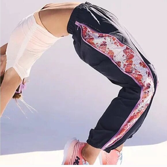 NWT Free People Movement Three Pointer Track Pants Navy Floral Sz XL - Picture 2 of 10